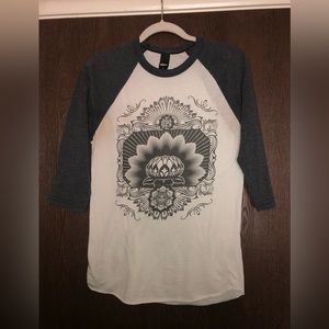 Obey raglan sleeve tee size S